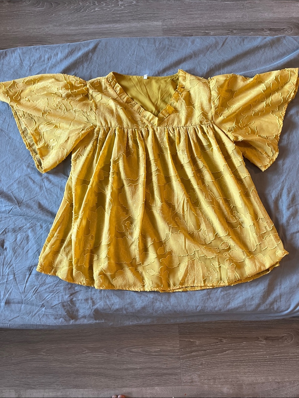 Oversized medium Yellow Floral Textured V-Neck Flutter bell Sleeve Top. Large